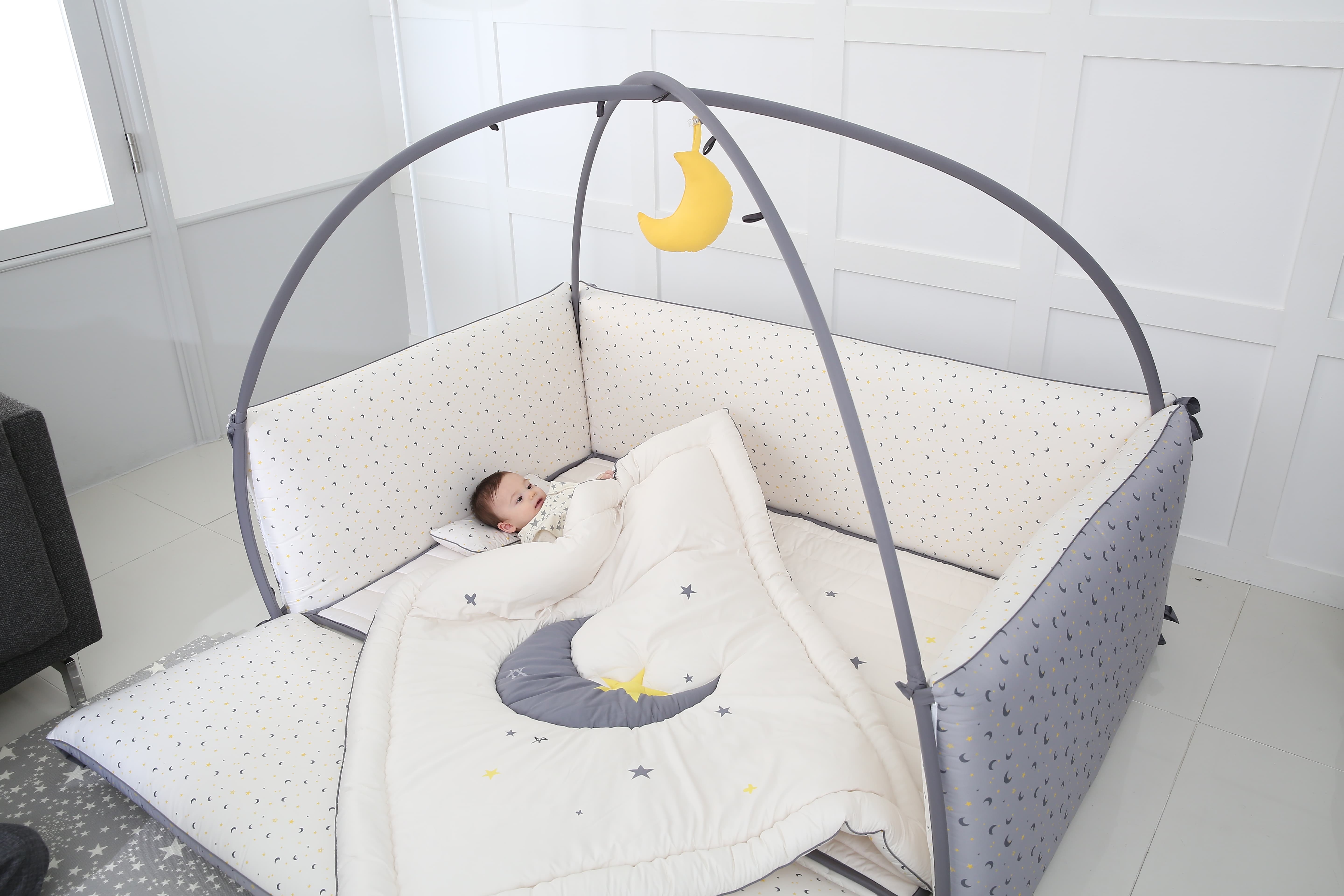 fold out baby bed