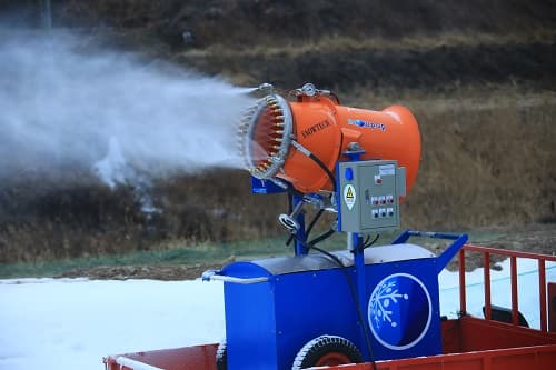 Make Real Snow. Snow Makers and Snow Making Equipment