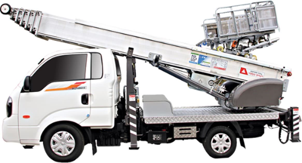 Used aerial lift trucks cargo cranes ladder car dump truck