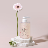 MOISTERR Pink Flower Perfume Body Cleanser