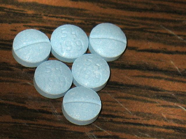 tramadol 50 mg vs hydrocodone 10mg blue