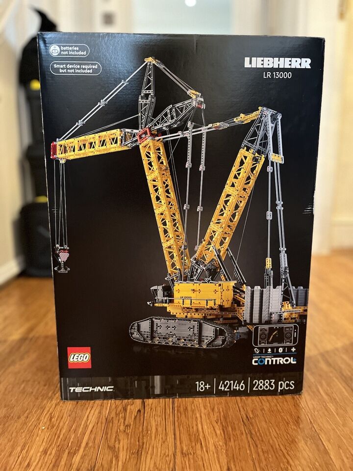 Brand New LEGO Technic 42146  Liebherr Crawler Crane LR 13000 _2883 Pcs Part_