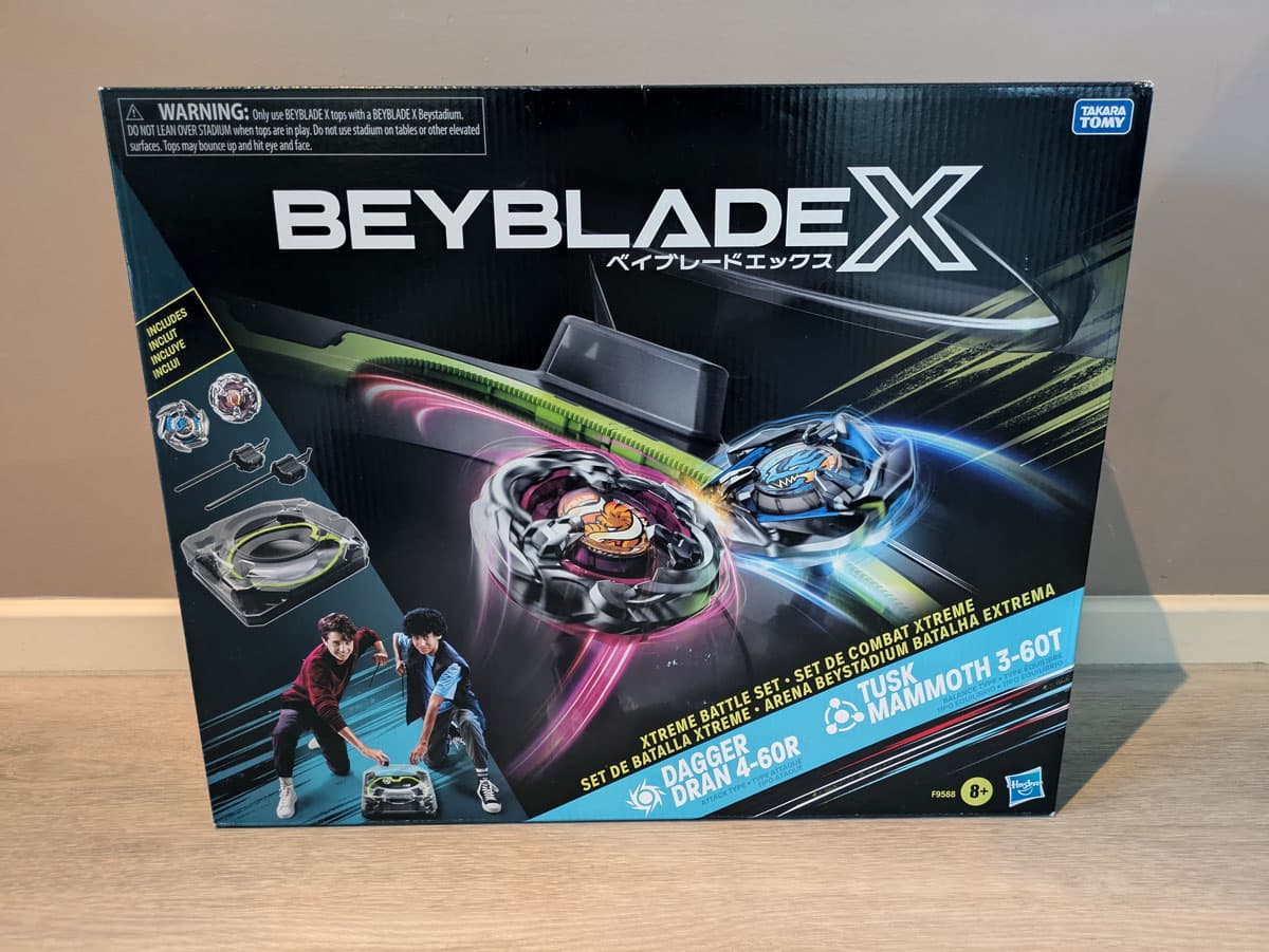 BEYBLADE X Xtreme Battle Set with Beystadium Arena Featuring X_Celerator Rail_ 2 Right_Spinning Top