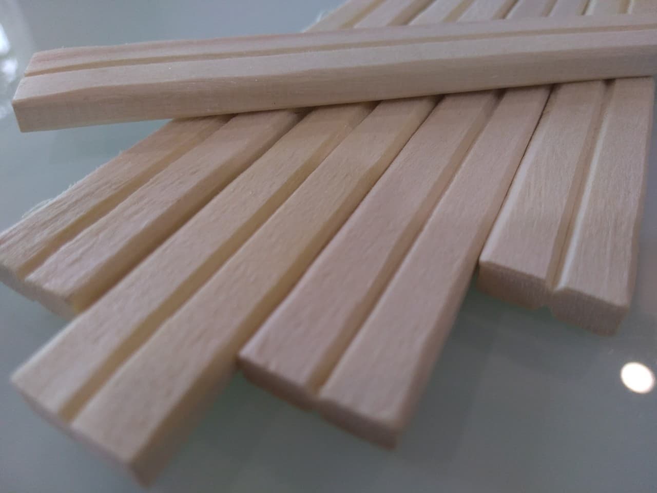 Natural color wood chopstick _ not bamboo_