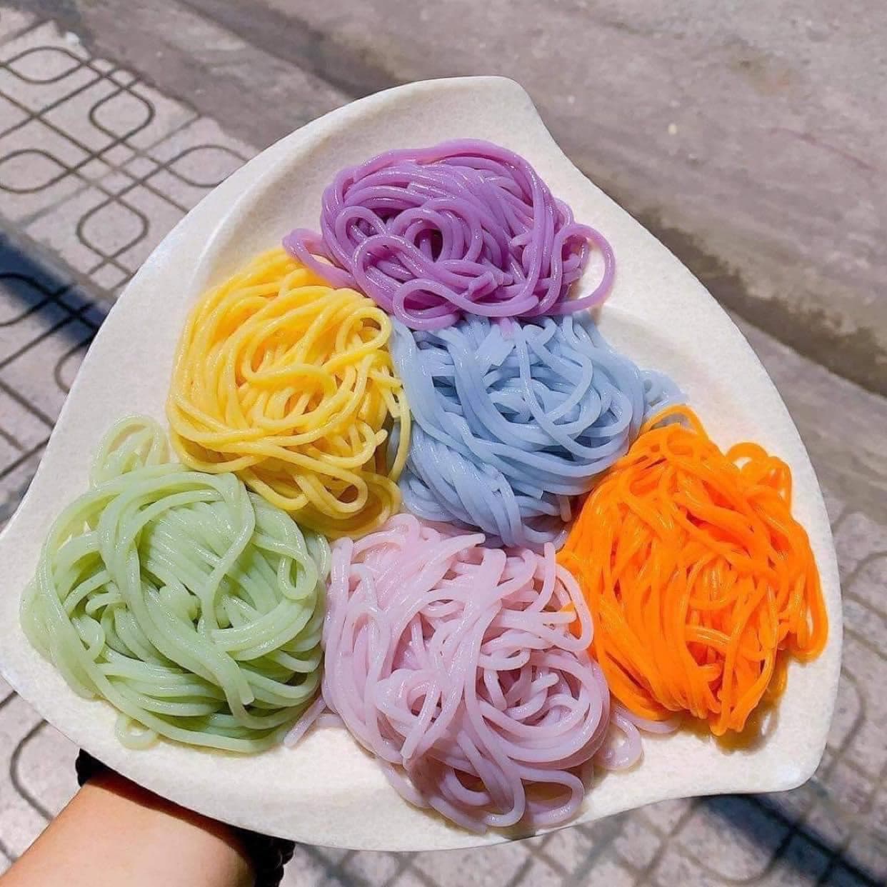 Vegetable rice noodle colorful for cooking from Vietnam _Dried rice vermicelli vegetable color