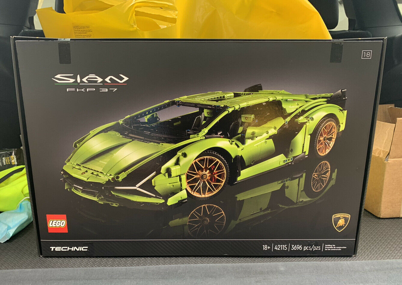 LEGO Technic 42115 Lamborghini Si_n FKP 37 _3696 Pcs Part_