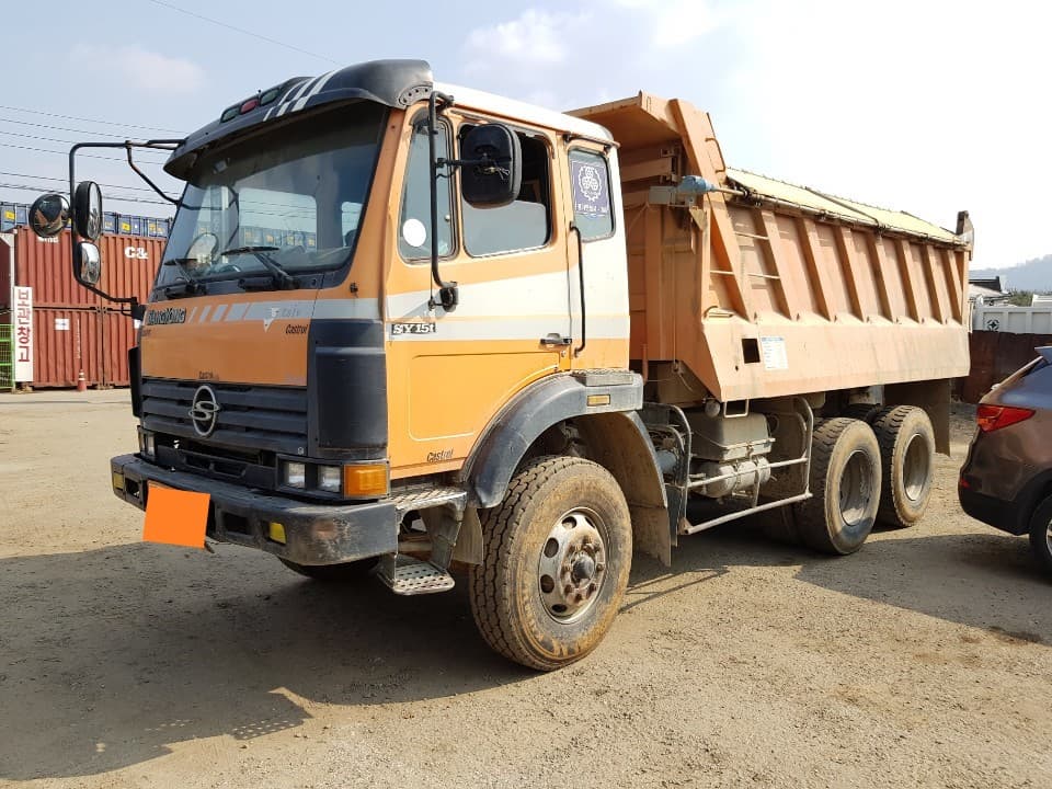 Ssangyong 15 ton dump truck_ 1996YR