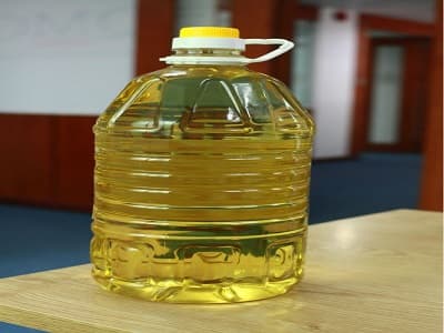 Crude soybean oil