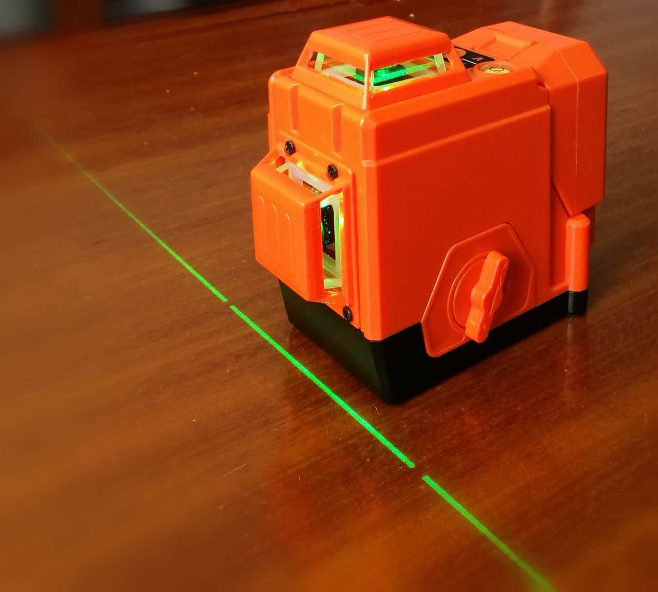 Latest 3D laser level tool 4V4H with power bank receiver | tradekorea