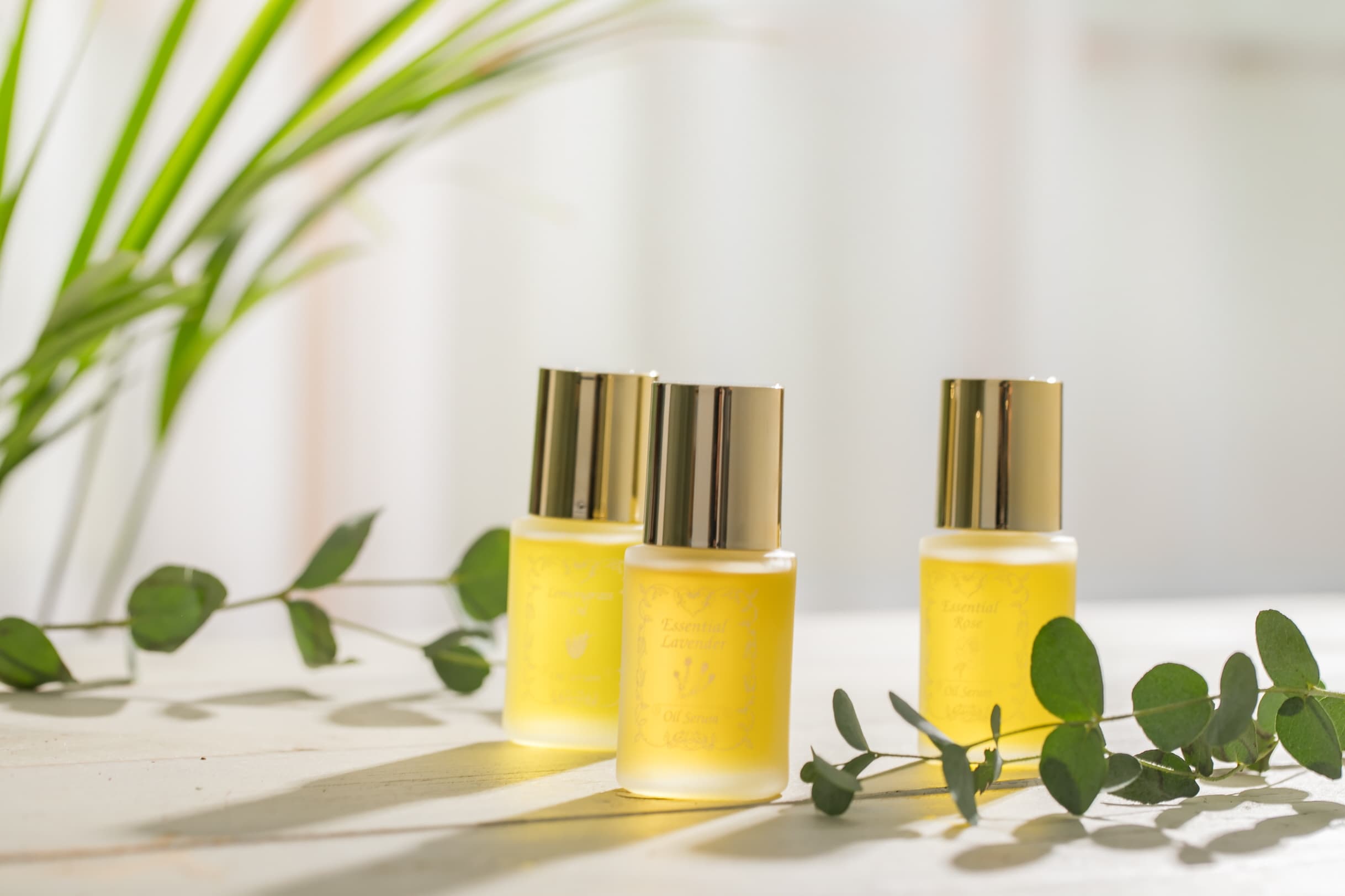 aesthetic facial care oil with lemongrass_ lavender_ rose