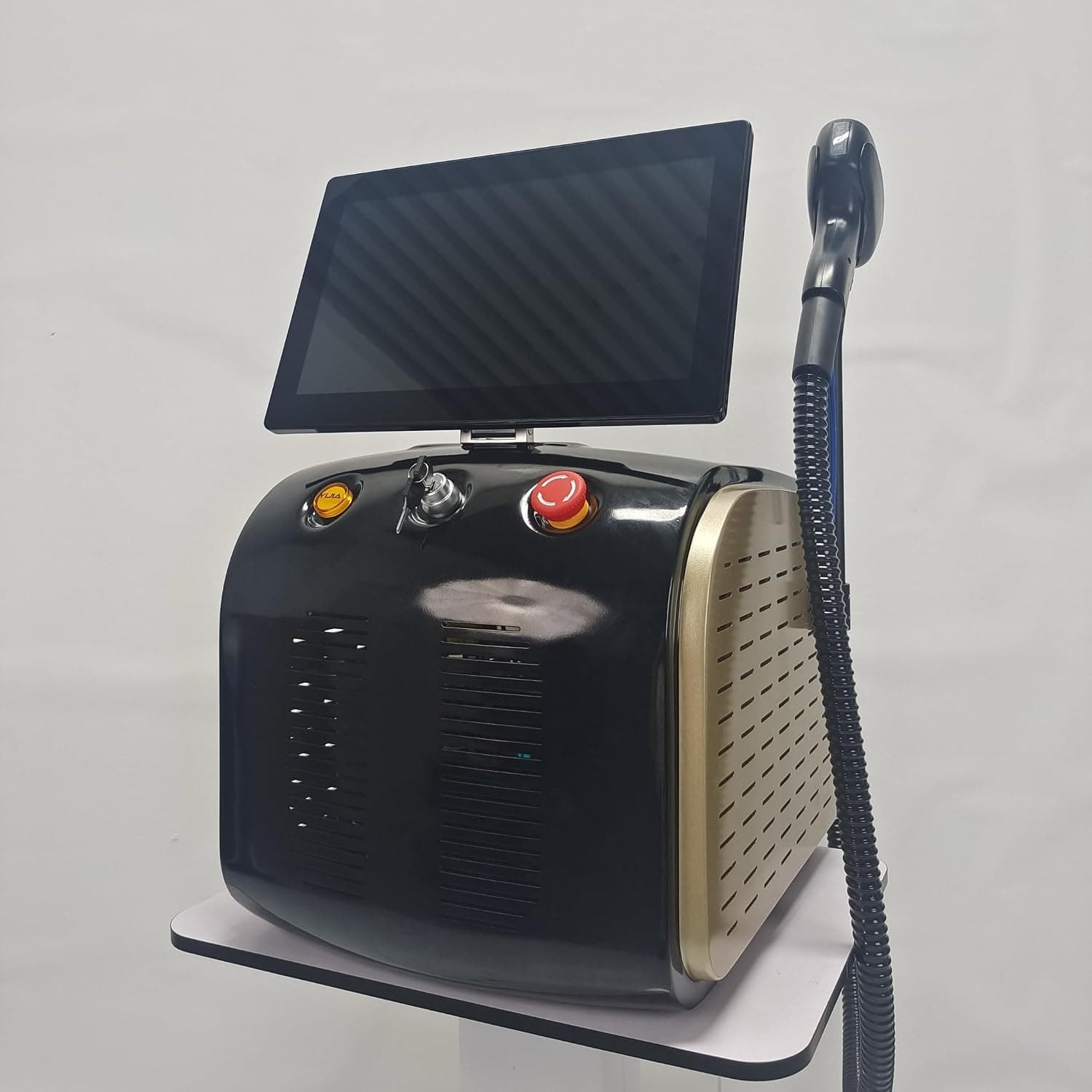 Professional Diode Hair Removal Machine 808nm Wavelength Whole Body Hair Reduction Cooling Handpiece