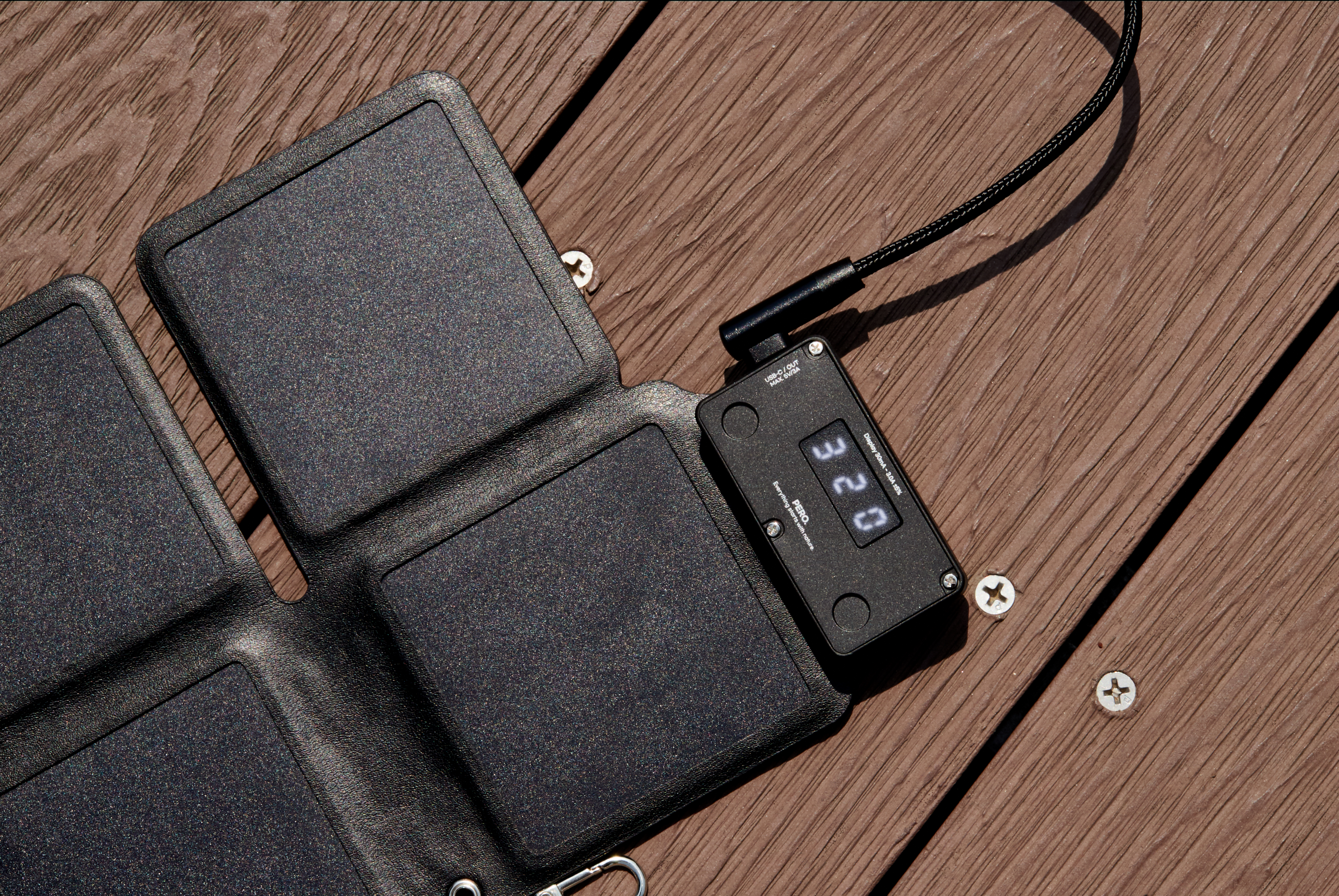 Portable solar charger MAX 15W