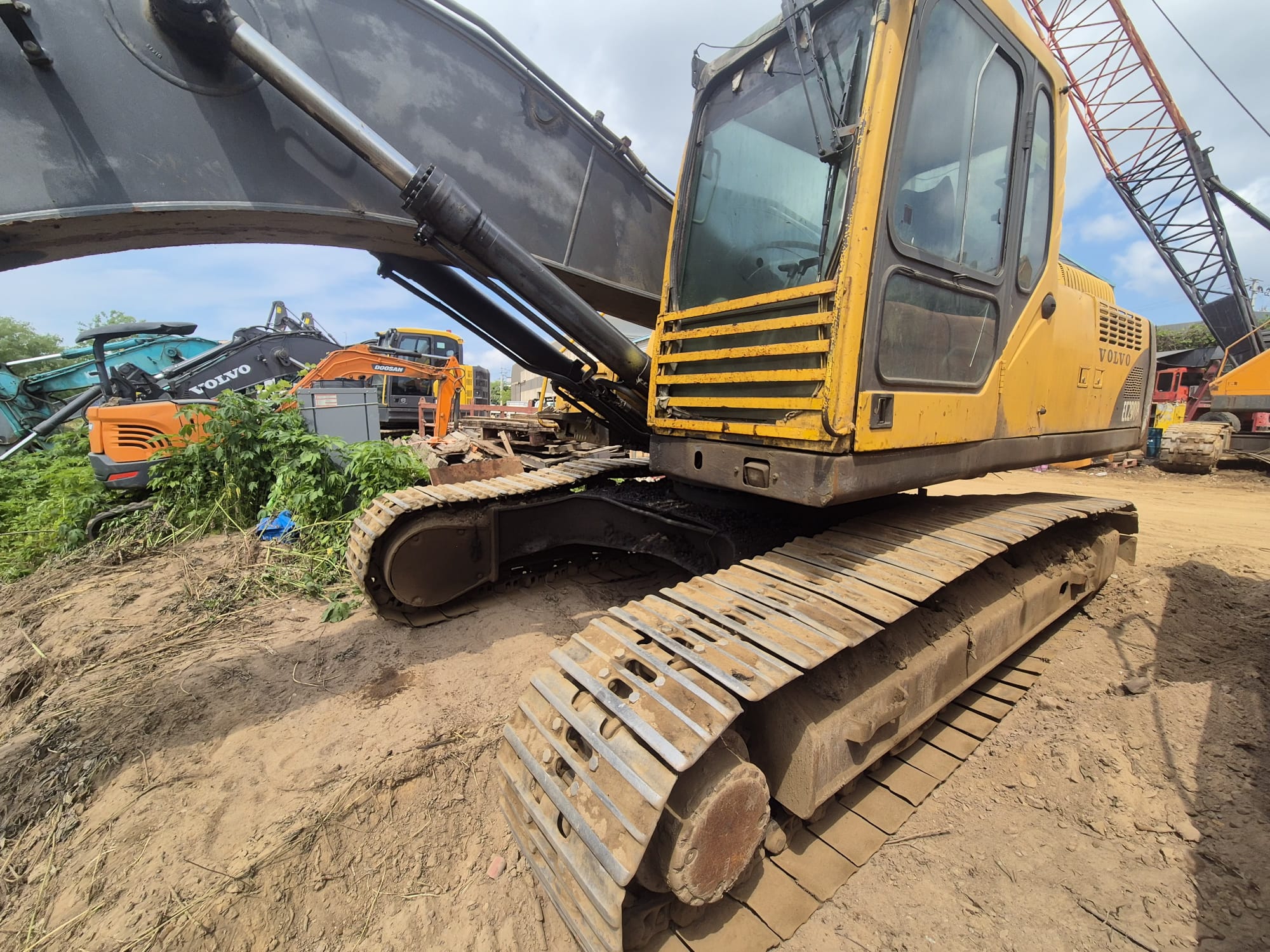 USED CRAWLER EXCAVATOR 2004 VOLVO 290B