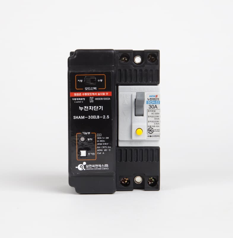 Automatic recovery earth leakage circuit breaker