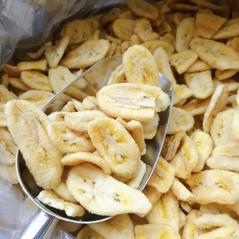 Wholesale vacuum fried banana chips OEM packing from Vietnam factory_Dried banana chips for export