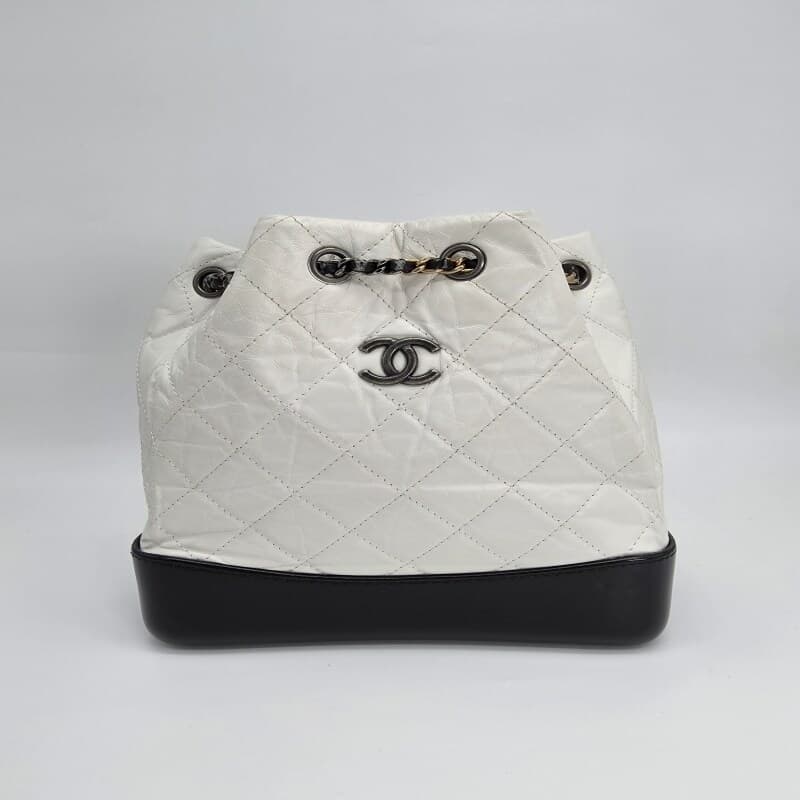 Pre_owned CHANEL White Gabrielle Backpack _ Luxury Leather Bag