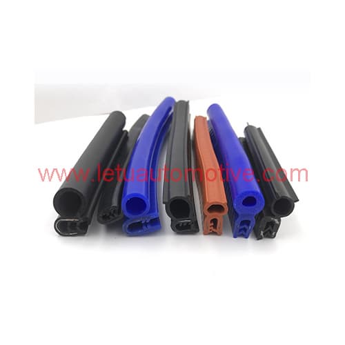China Dense EPDM Rubber Extrusions Manufacturer