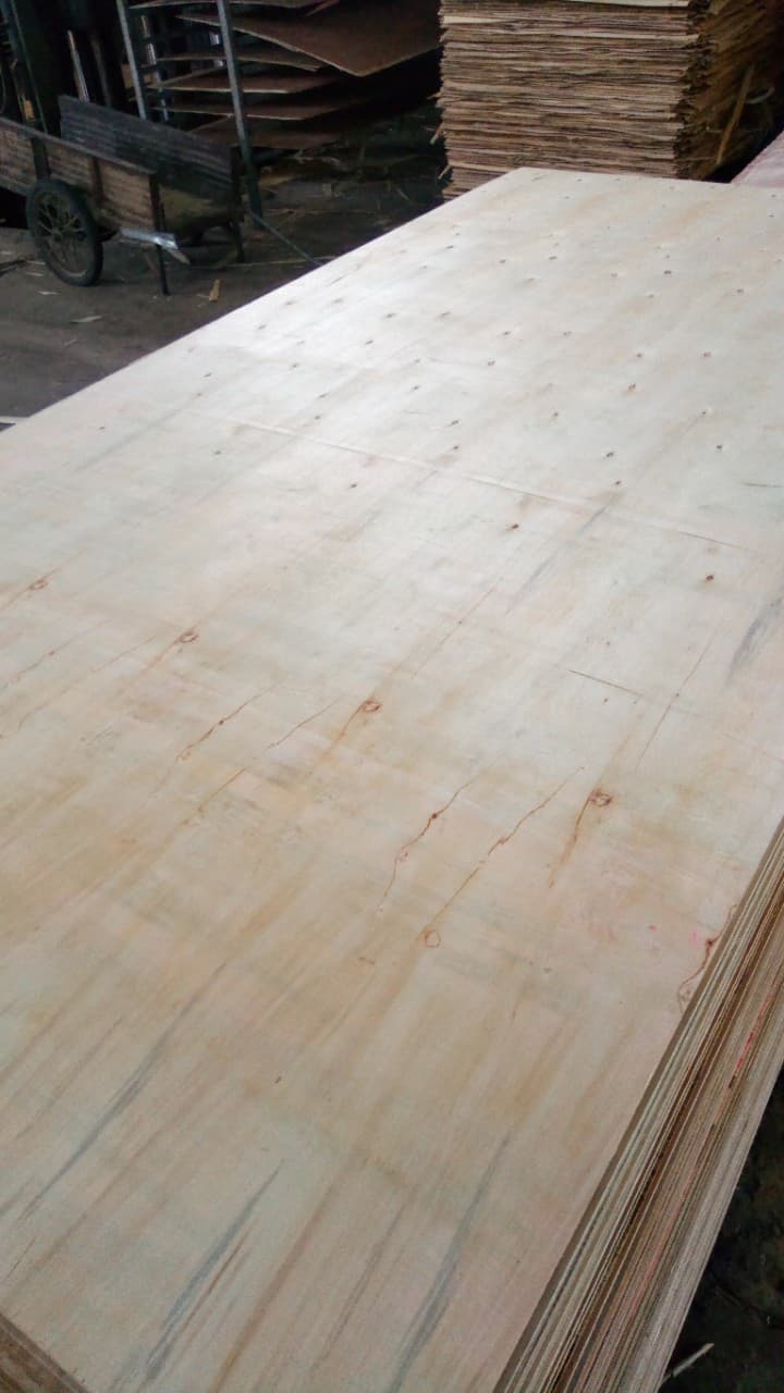 Plywood sheet for packing grade BC made in Vietnam