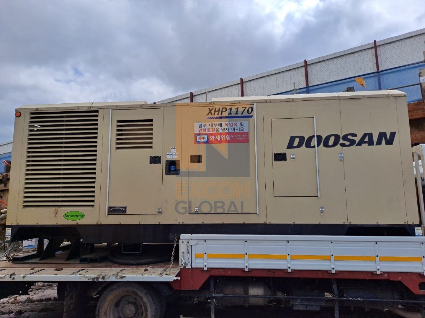 USED AIR COMPRESSOR  INGERSOLLAND XHP1170XCU