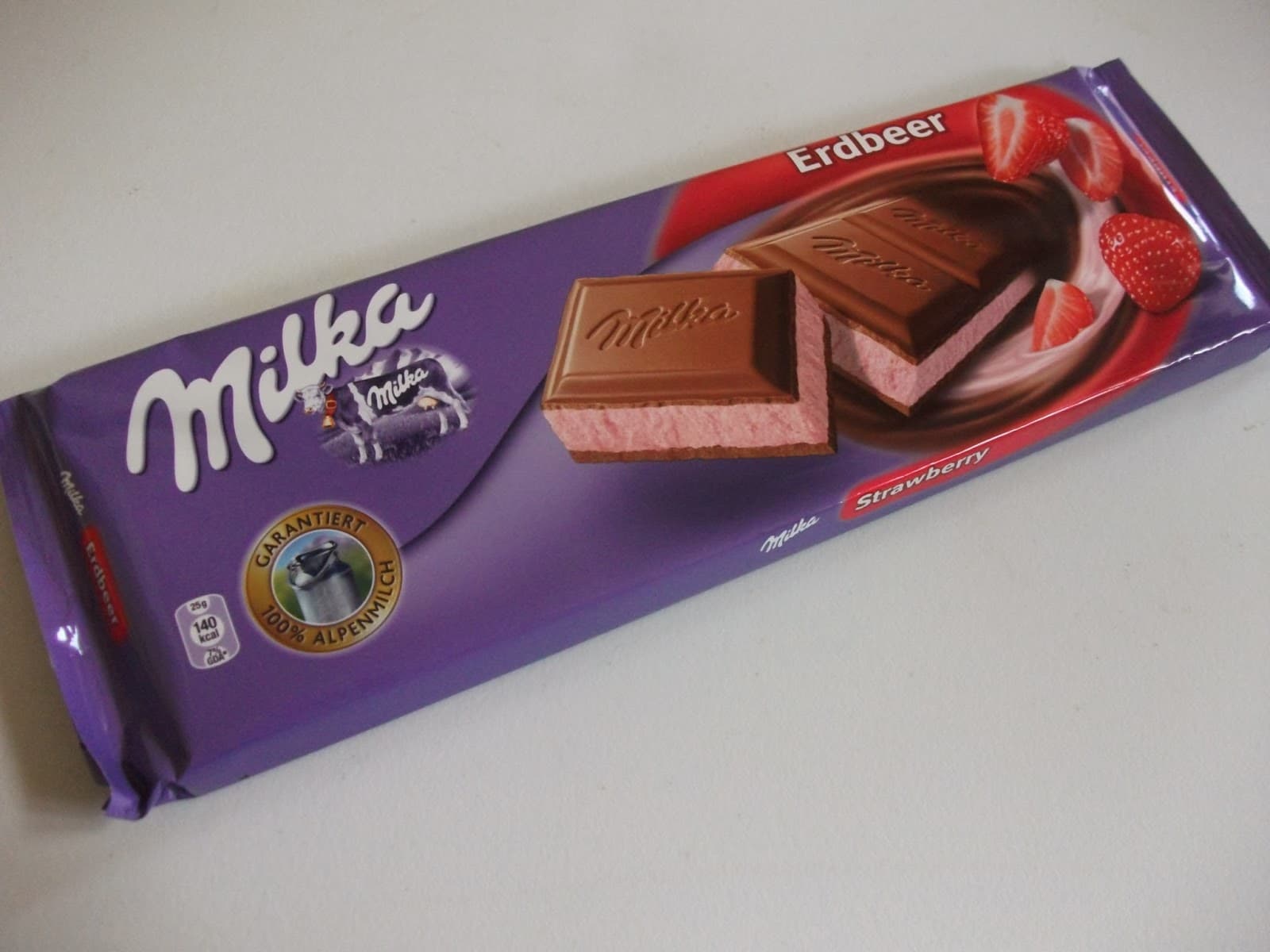 Милка кб. Шоколад Милка. Шоколадка Milka. Большие шоколадки. Новая большая шоколадка Милка.