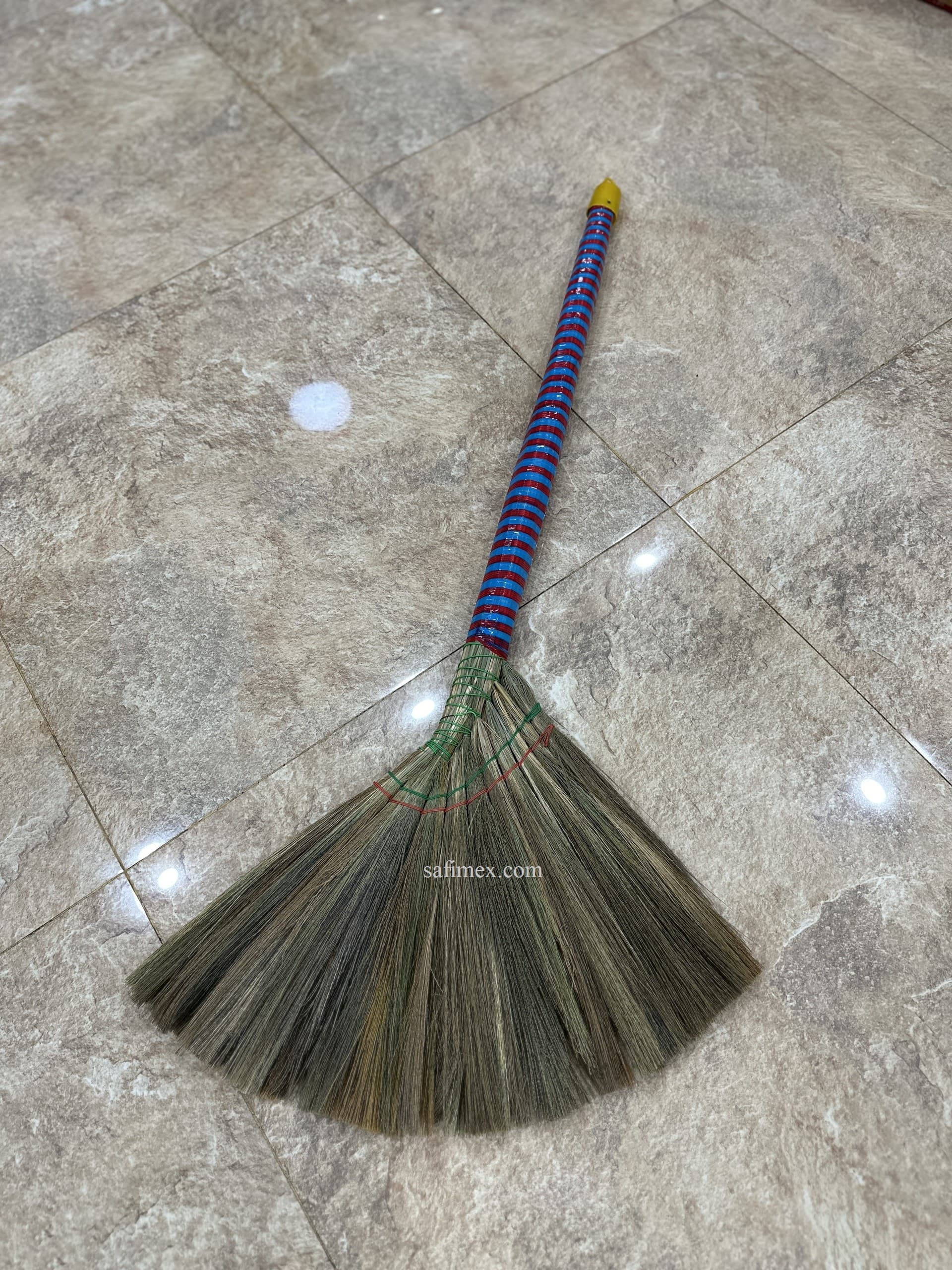 Vietnamese soft grass broom long handle cheap price for export_Choi dot Vietnam cheapest price