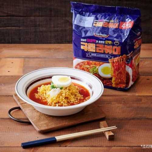 Tteokbokki with Noodle_ Korean Food_ Sweet and Spicy