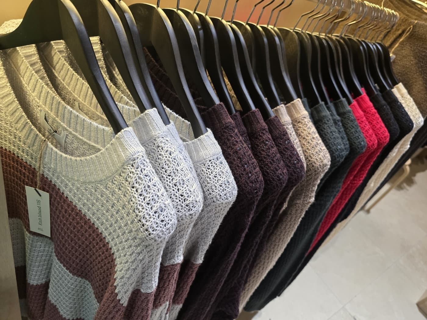 Knit shirt _ High Quality_Various color and design _ Woman and Man_Fashionable