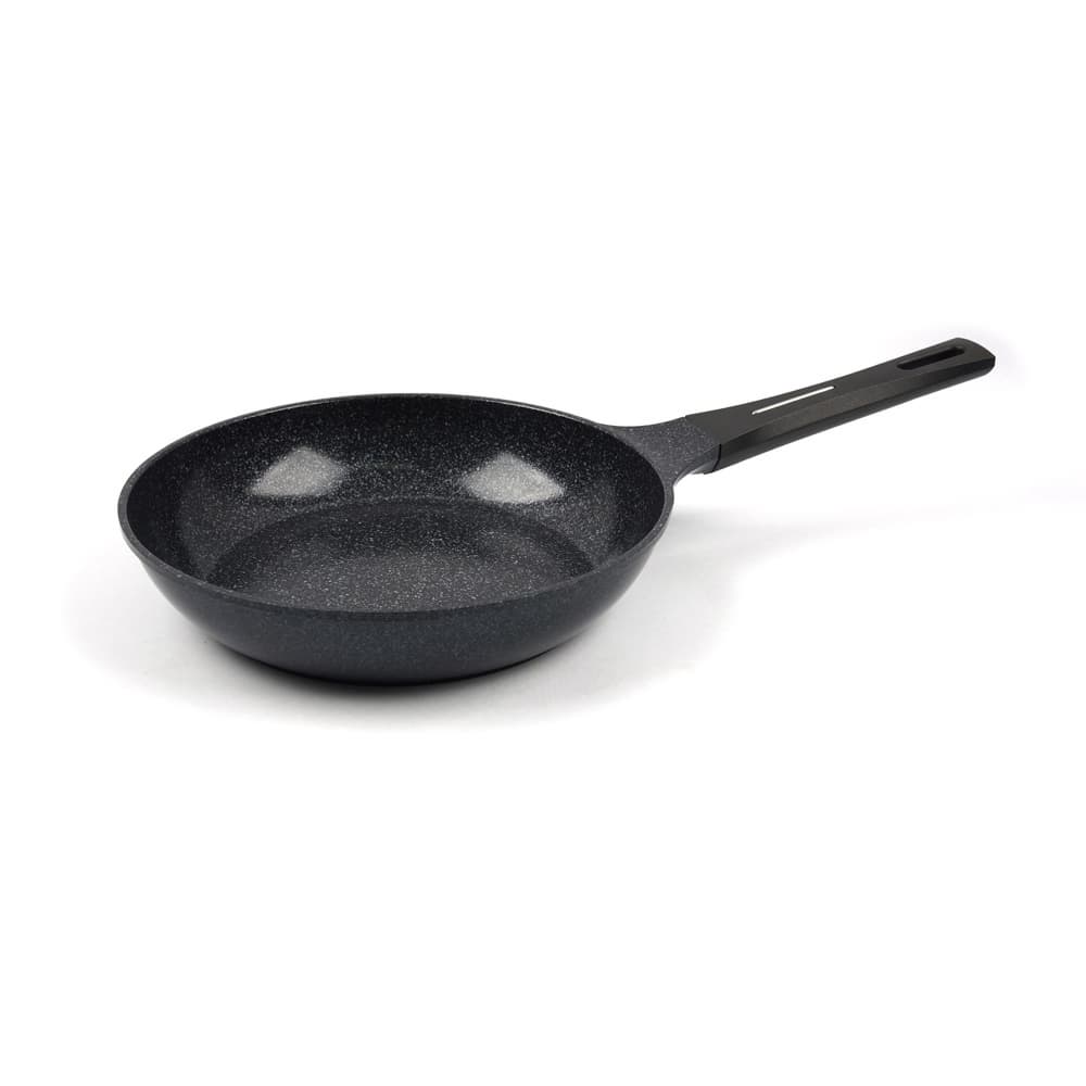 Cerable coating frying pan