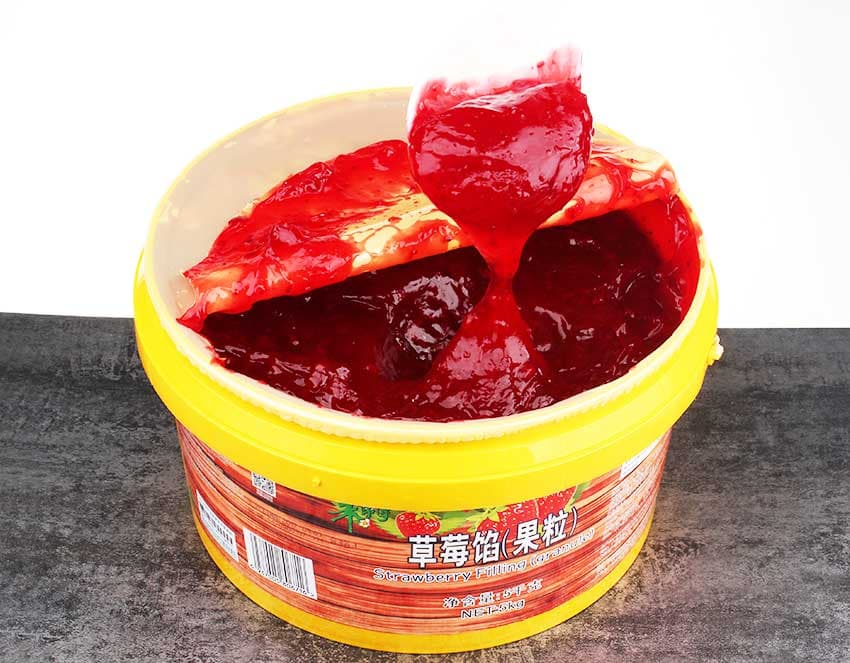 Strawberry filling. Strawberry Jam Factory. Filling Strawberry. Hangzhou Wufeng Red Grapefruit Jam. Twirl filling Strawberry.