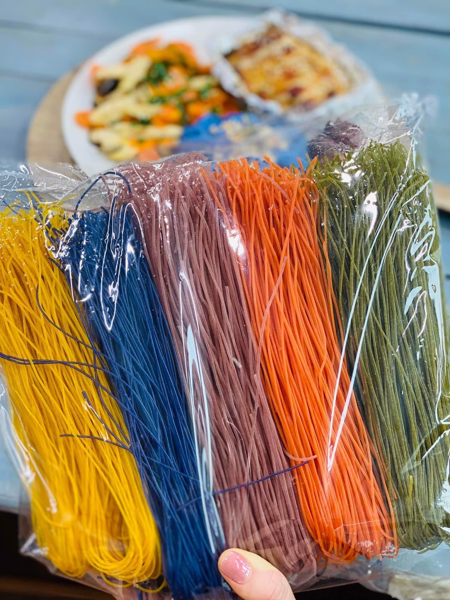 GLUTEN FREE RICE VERMICELLI COLORFUL FROM VIETNAM WITH FACTORY PRICE_VIETNAM COLORFUL RICE NOODLE