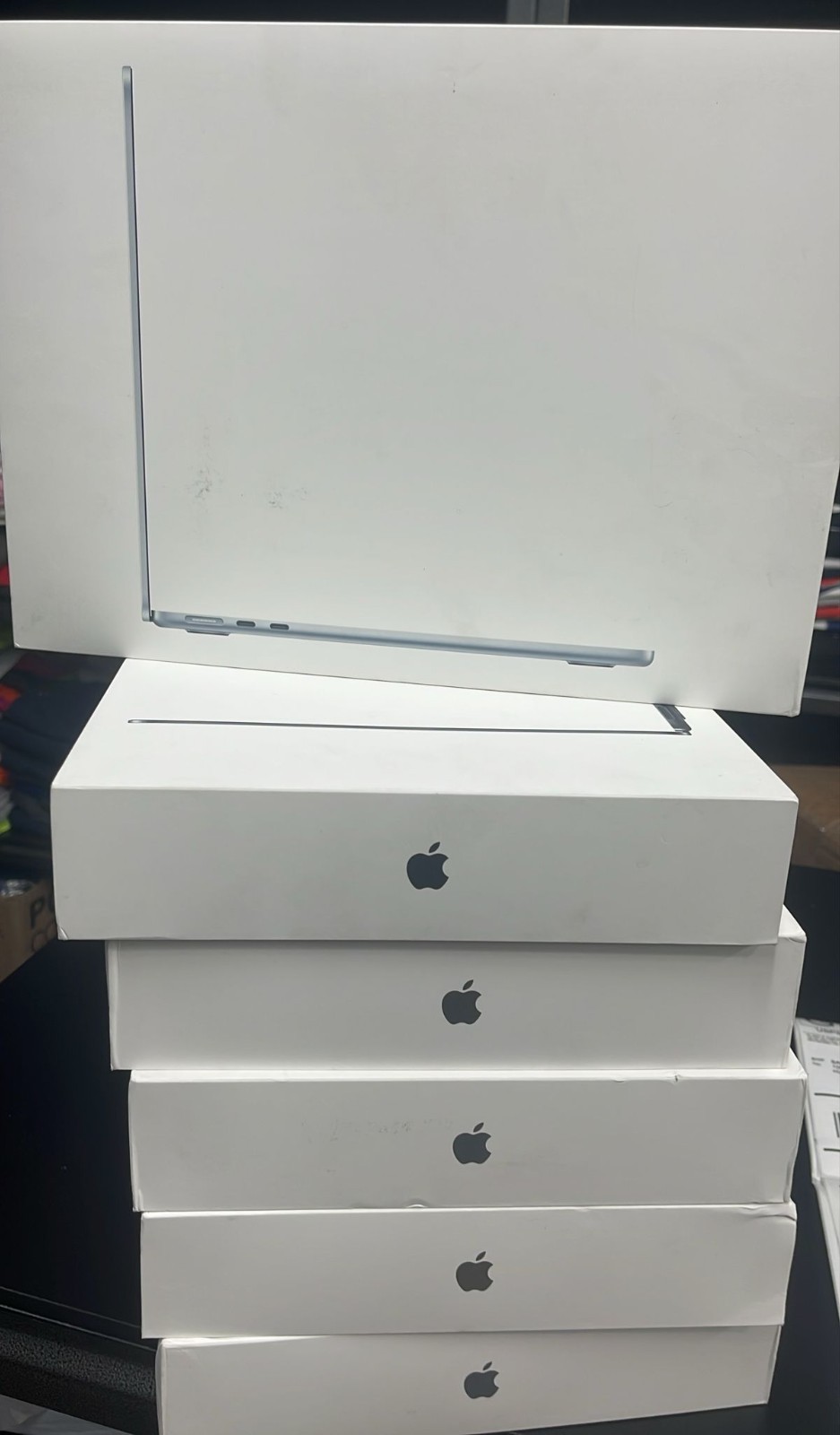 Apple 2025 MacBook Air 13_inch Laptop with M4 chip_ Built for Apple Intelligence_ 13_6_inch