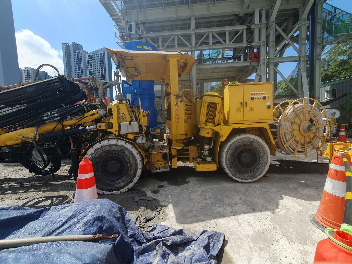 USED CRAWLER DRILLING 2011 ATLAS COPCO BOOMER 282