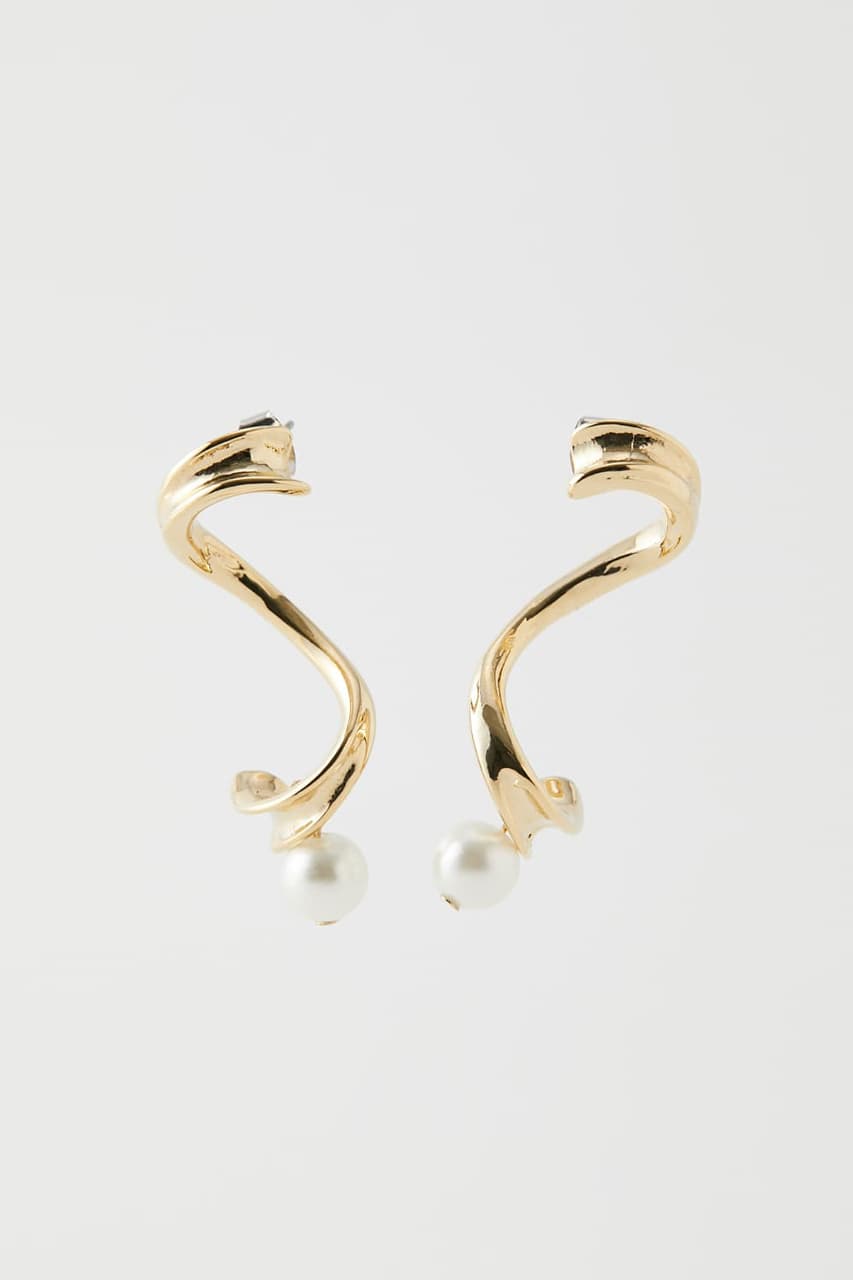 Wave earrings with pearl