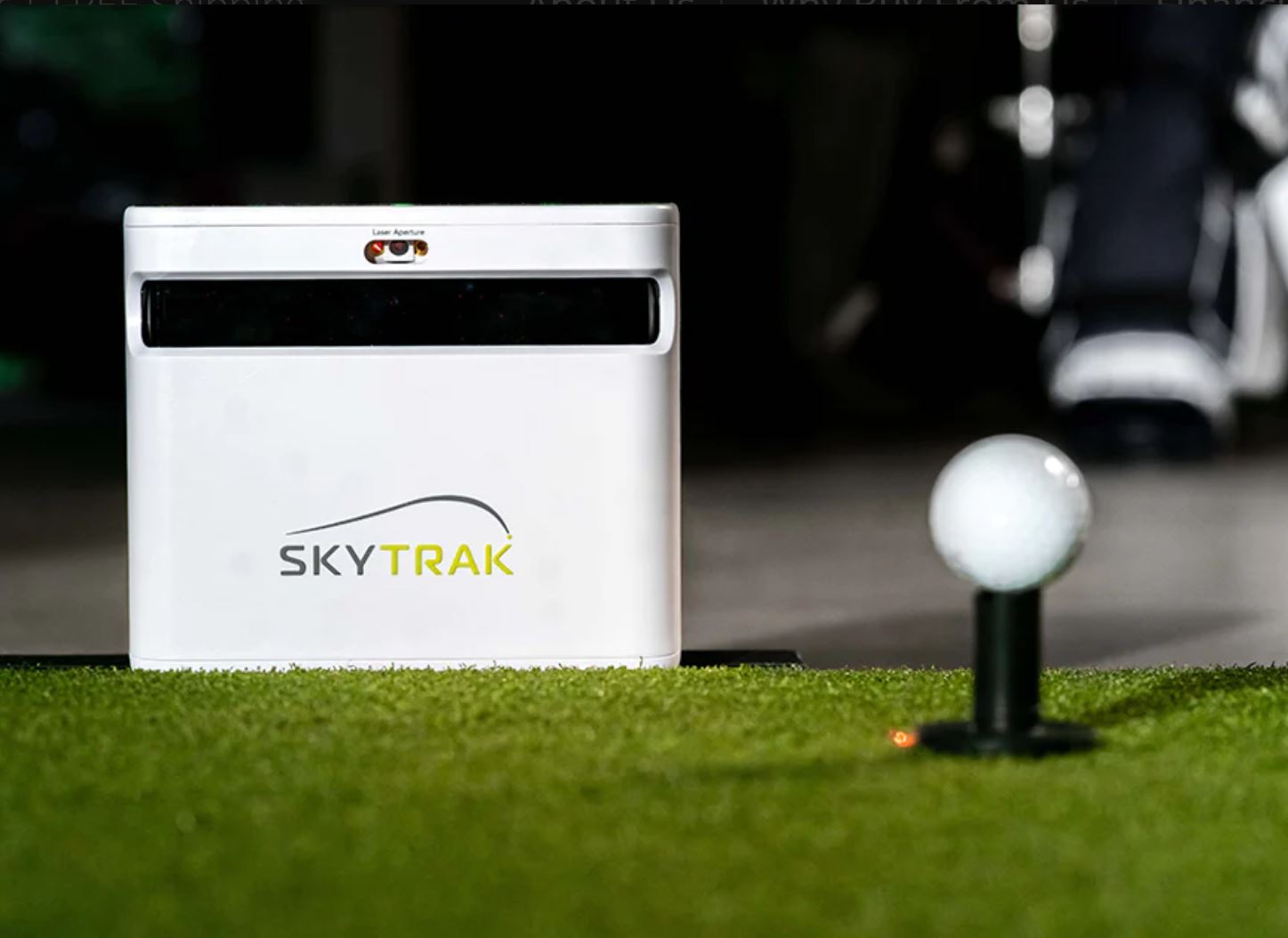 SkyTrak_ Golf Launch Monitor _ Simulator _2023 Model_