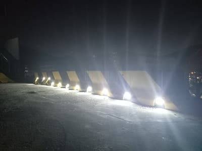 concrete barrier integral photovoltaic lighting