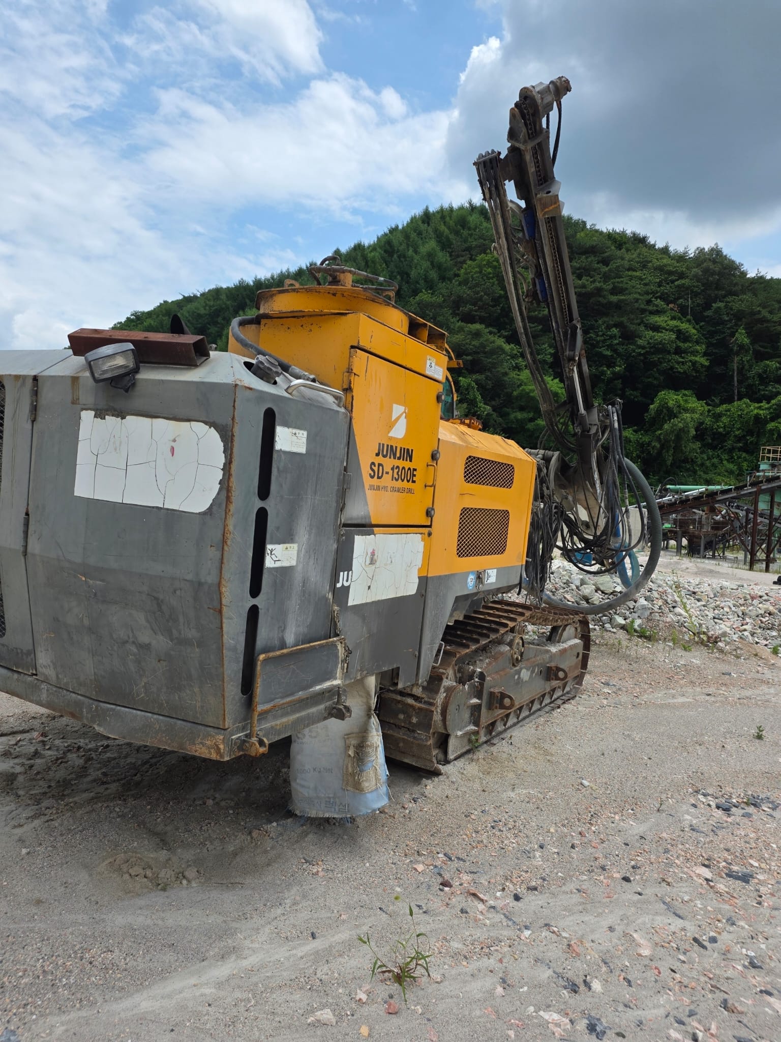 USED CRAWLER DRILLING 2011 JUNJIN SD1300E