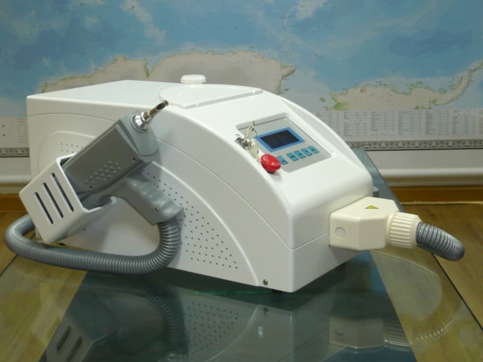 Q-Switched Nd:YAG Laser Tattoo Removal Device