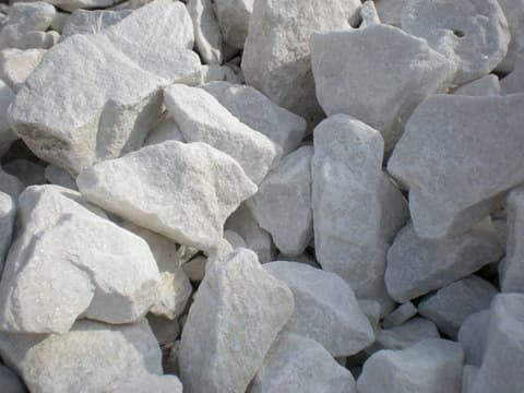 White limestone lumps, size 20-40cm
