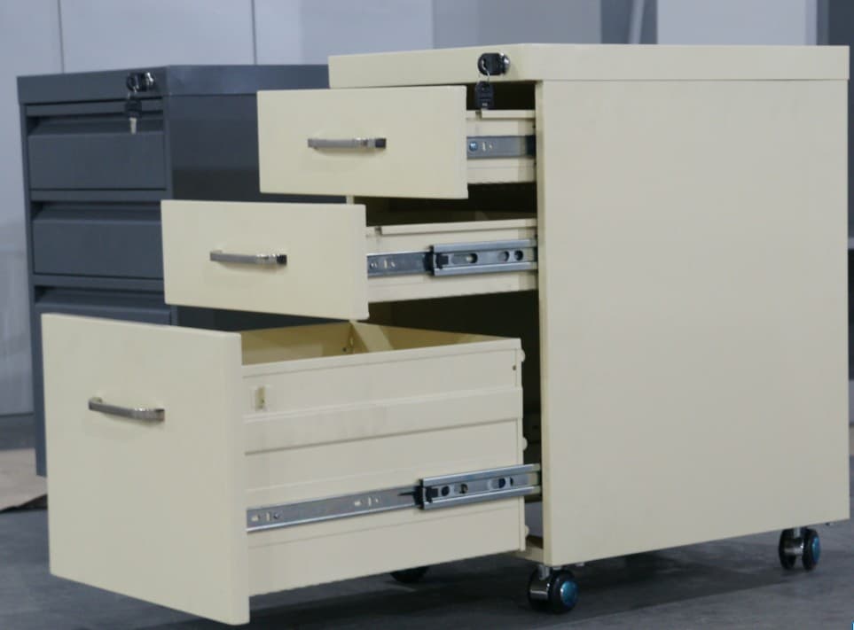 Movable filing cabinet