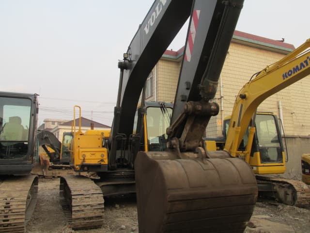 Used Excavator VOLVO EC210BLC in good conditi