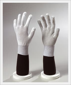 Glove (CAESD-504)