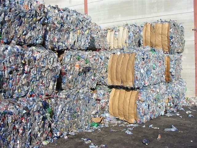 Offer PET BOTTLE SCRAP in Small and Large Qty