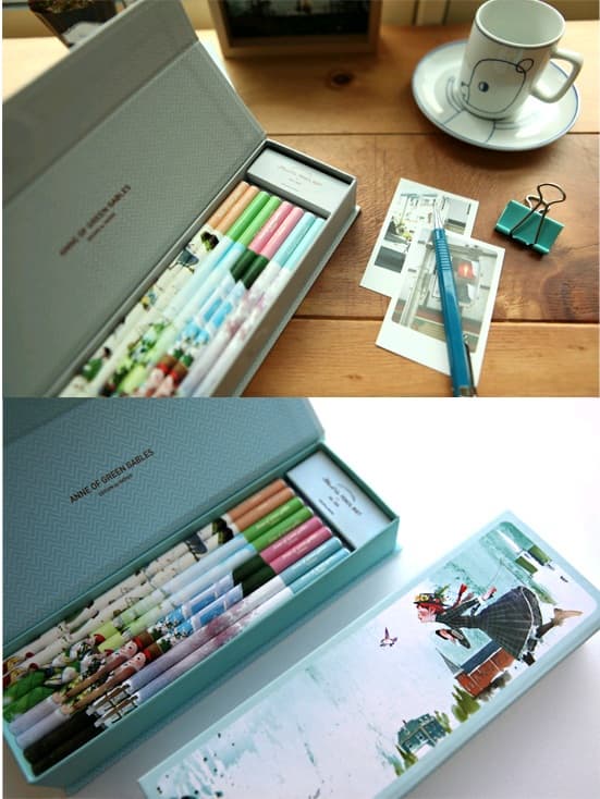 8 Set of illustration pen and pencil cases