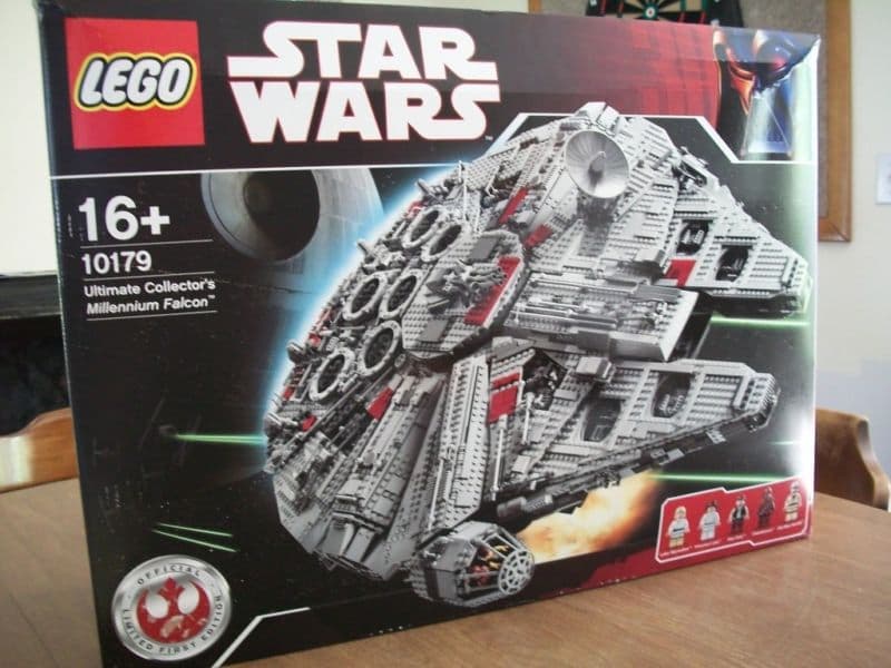 Lego Ultimate Falcon Star Wars Set 10179 Misb