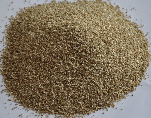 Golden vermiculite raw/unexpanded/crude 0.3-1