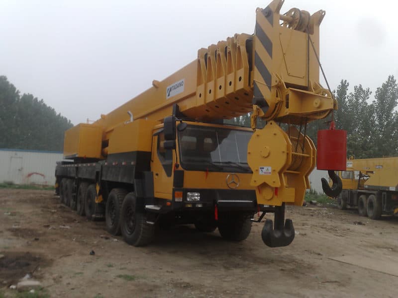 Tadano AR2500M truck crane