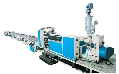 PE/PP Plastic Sheet/Board Extrusion Machinery