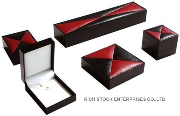 Leather necklace box Leather pendant box Leather jewelry box Leather earring box
