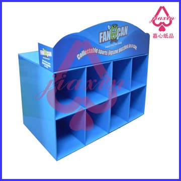 Attractive tabletop pocket display box for fan cans