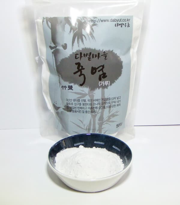 Jukyeom (Bamboo salt/powder and pieces)